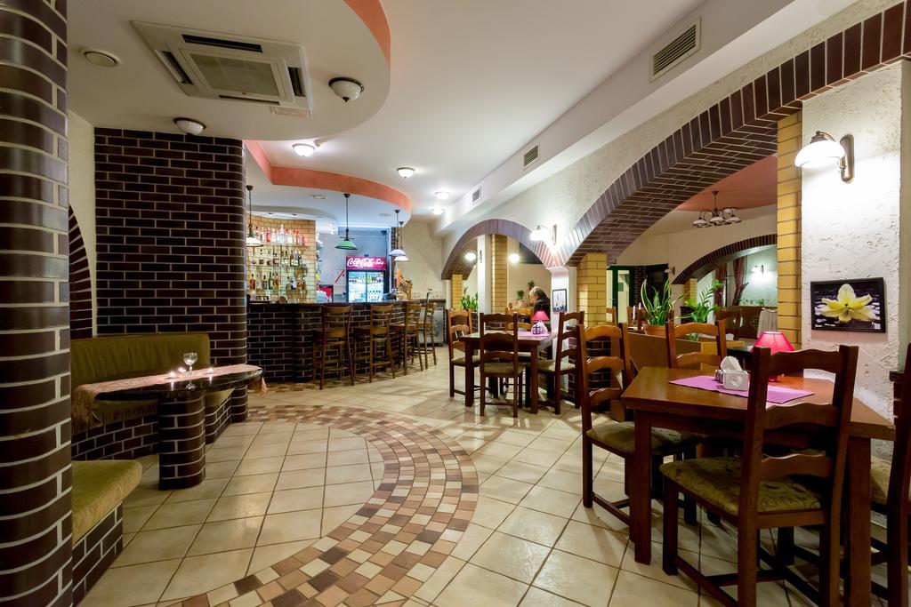 Kompleks Hotelowy Logos Augustów Εξωτερικό φωτογραφία