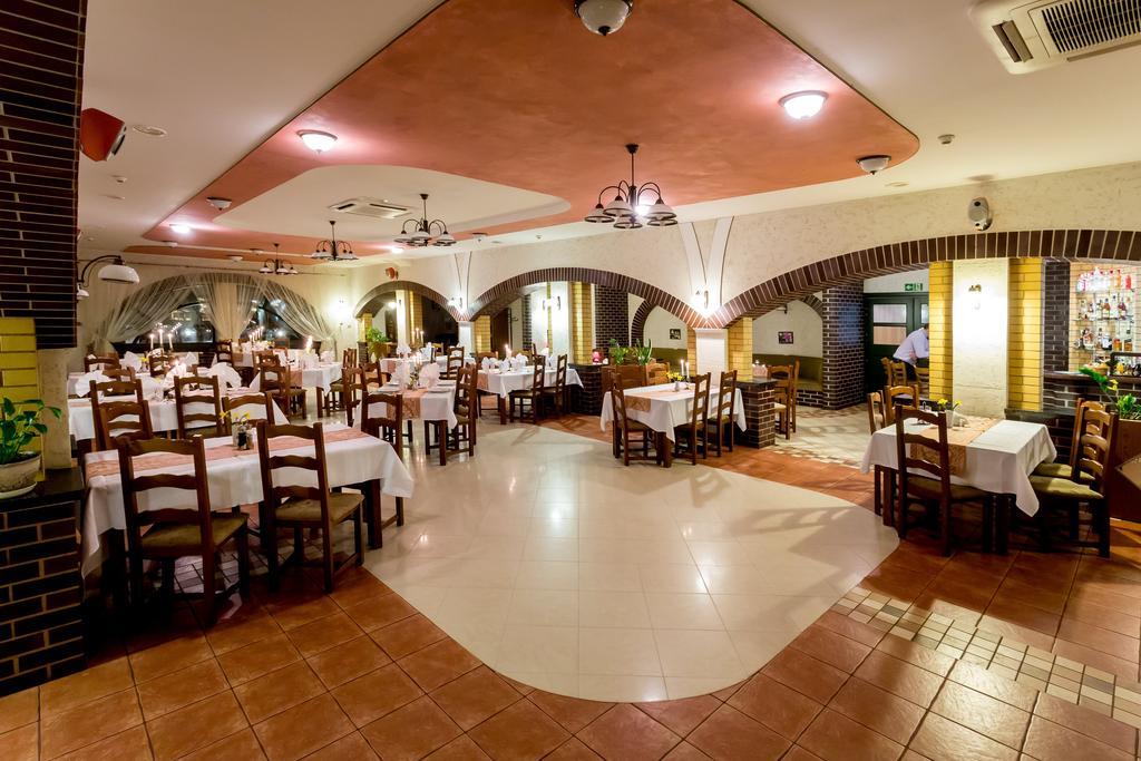 Kompleks Hotelowy Logos Augustów Εξωτερικό φωτογραφία